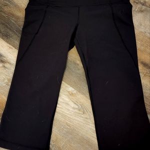 Lululemon gather and crow size 12.